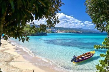 Ocho Rios Scenic, Shopping and Lunch Tour