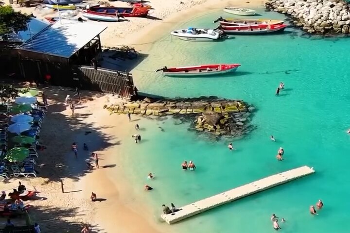 Ocho Rios Scenic, Shopping and Lunch Tour